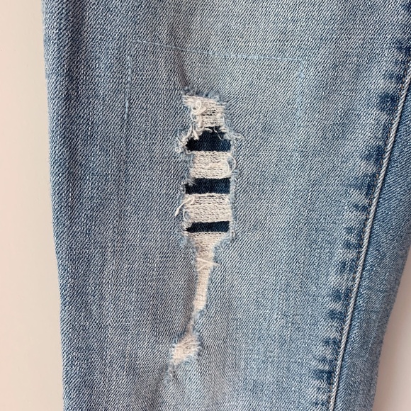 2/$40 Gap Best Girlfriend Jeans - Picture 6 of 8